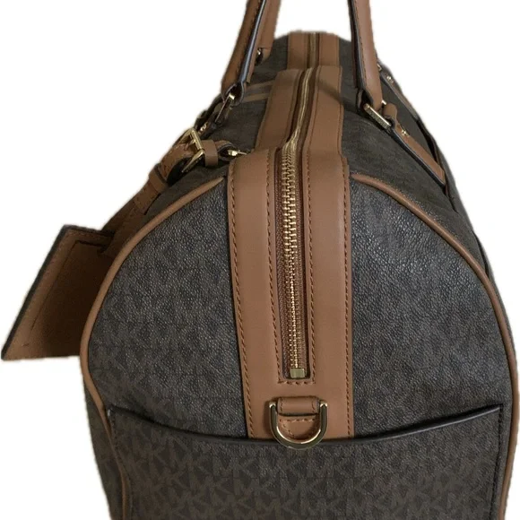 MICHAEL Kors Bedford Extra Large Travel Weekender. NWOT - Picture 11 of 17